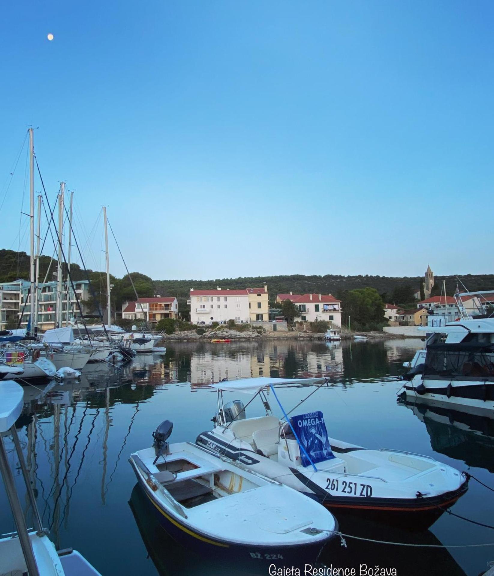 Gajeta * Božava